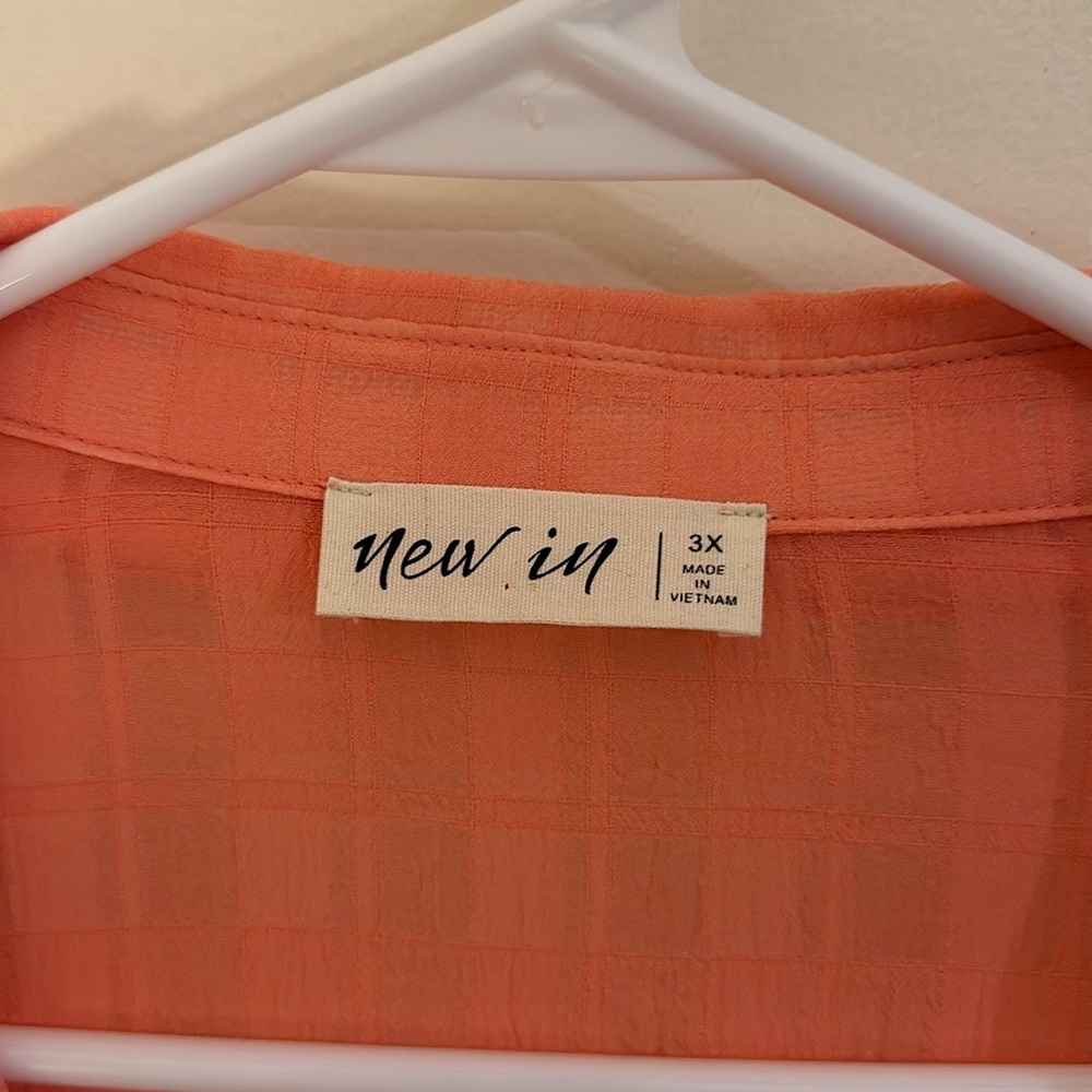 Peach colored women’s shirt - Picture 2 of 5